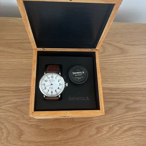 Shinola The Runway 47mm watch, Tan